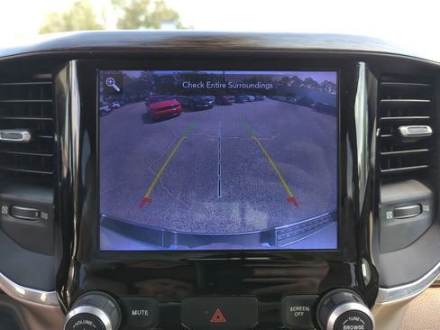 Used 2019 RAM 1500 Laramie image 25