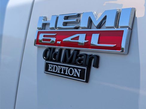 Used 2021 RAM 2500 Tradesman w/ Chrome Appearance Group AWD/4WD image 40