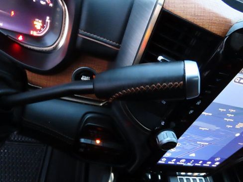 Used 2024 RAM 2500 Limited w/ Safety Group image 41