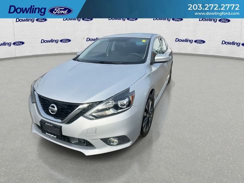 Used 2019 Nissan Sentra SR image 6