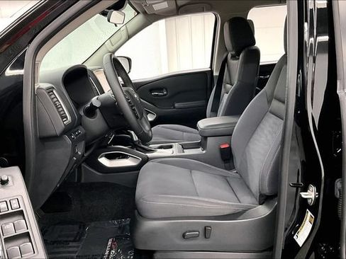 Used 2022 Nissan Frontier SV AWD/4WD image 23