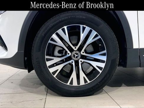 Certified 2025 Mercedes-Benz GLA 250 4MATIC image 10