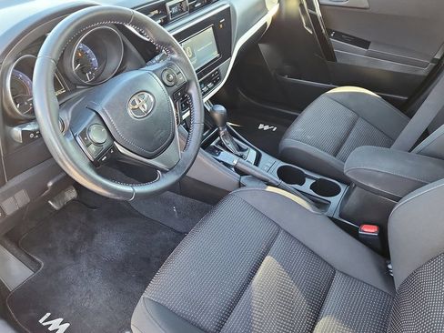 Used 2018 Toyota Corolla iM w/ Carpet Mat Package (TMS) FWD image 8