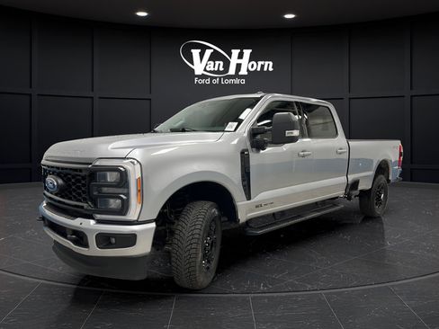 Used 2023 Ford F250 XLT w/ XLT Premium Package AWD/4WD image 3