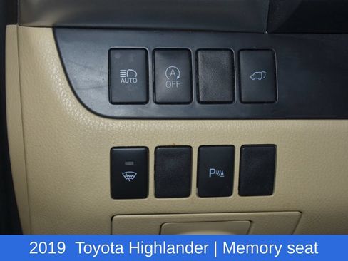 Used 2019 Toyota Highlander Limited AWD/4WD image 10