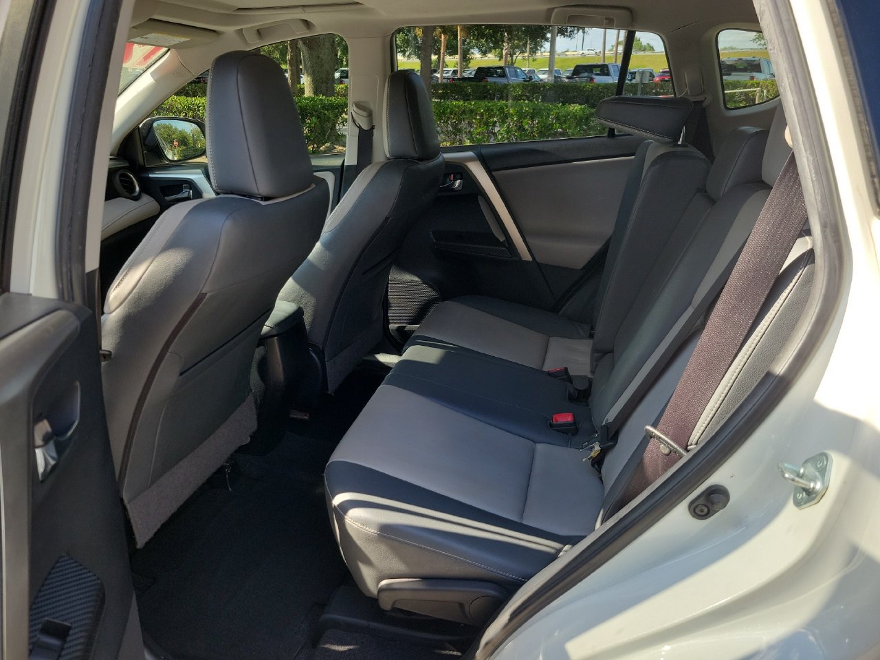 Used 2014 Toyota RAV4 Limited FWD image 11