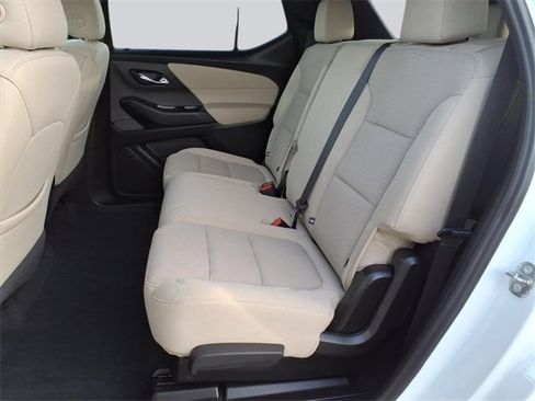Used 2023 Chevrolet Traverse LS image 20