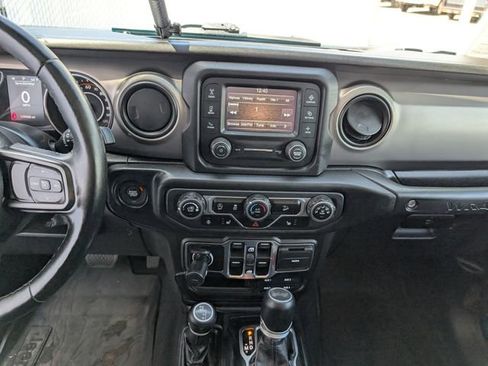 Used 2020 Jeep Wrangler Unlimited Sport AWD/4WD image 3