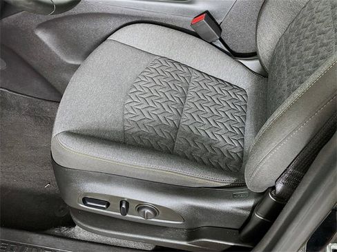 Used 2023 Chevrolet Equinox LT w/ Driver Convenience Package image 22