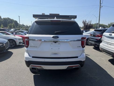Used 2016 Ford Explorer Platinum AWD/4WD image 5