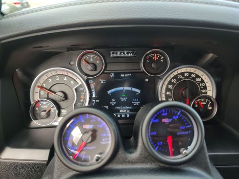 Used 2015 RAM 2500 Laramie image 10