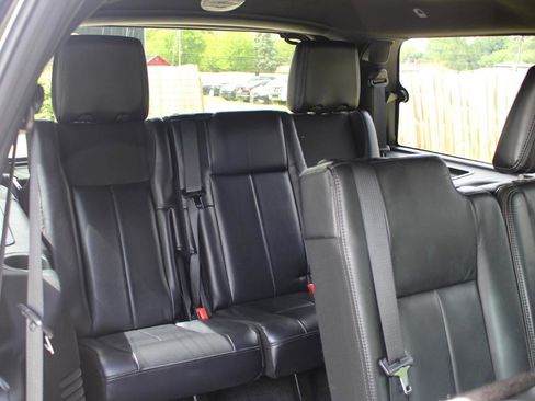 Used 2016 Ford Expedition Platinum AWD/4WD image 41