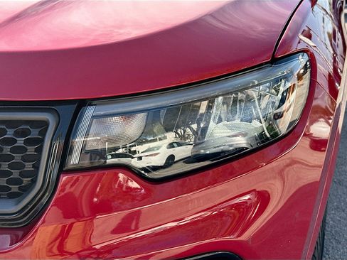 Used 2023 Jeep Compass Limited image 30