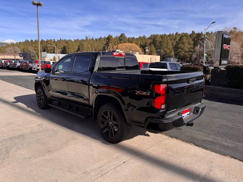 Used 2024 Chevrolet Colorado Z71 w/ Z71 Convenience Package 2 image 3