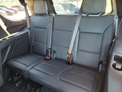 Used 2023 GMC Yukon Denali w/ Denali Reserve Package image 15