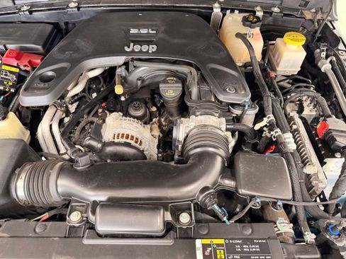 Used 2021 Jeep Gladiator Rubicon AWD/4WD image 52
