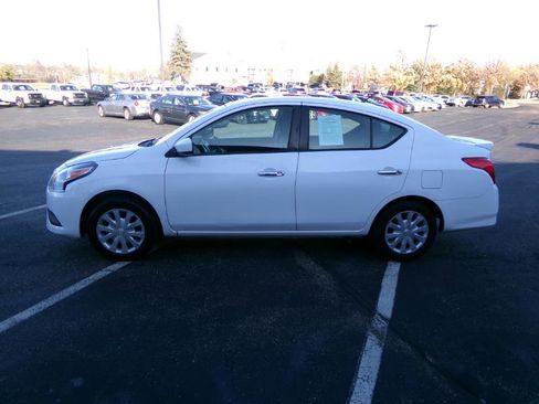 Used 2019 Nissan Versa SV image 7