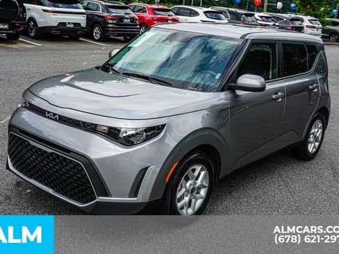 Used 2025 Kia Soul LX w/ LX Technology Package FWD image 15