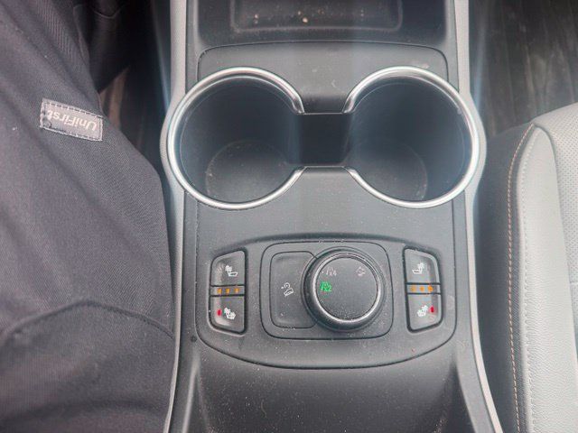 Used 2019 GMC Terrain SLT w/ Preferred Package AWD/4WD image 16