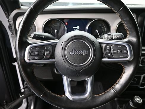 Used 2021 Jeep Wrangler Unlimited Sahara AWD/4WD image 11