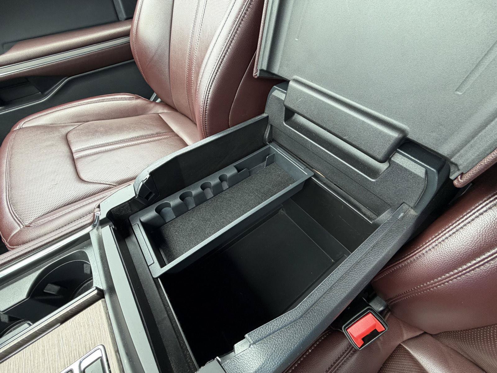 Used 2024 Ford Expedition Limited RWD image 14