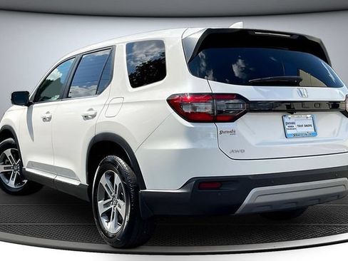 Used 2025 Honda Pilot EX-L image 7