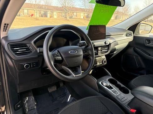 Used 2025 Ford Escape Active image 10