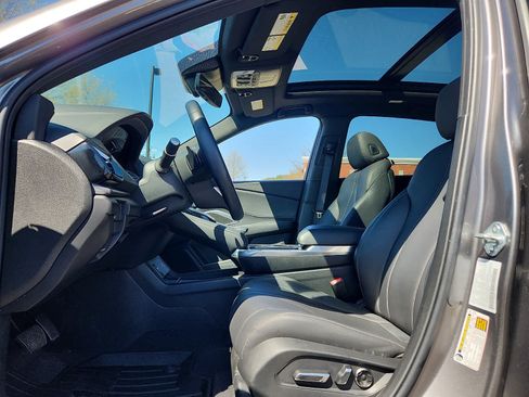 Used 2025 Acura RDX SH-AWD image 14