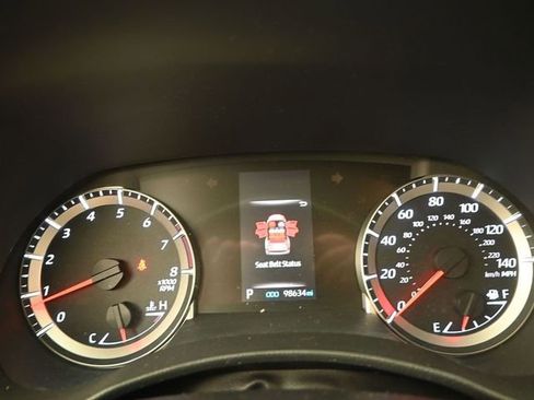 Used 2020 Toyota Highlander LE image 8