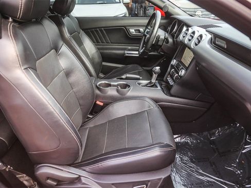 Used 2019 Ford Mustang GT Premium image 15