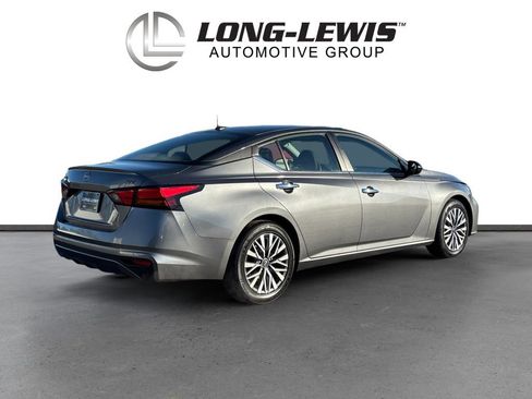 Used 2024 Nissan Altima 2.5 SV image 7