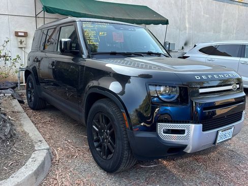 Used 2023 Land Rover Defender 110 SE AWD/4WD image 2