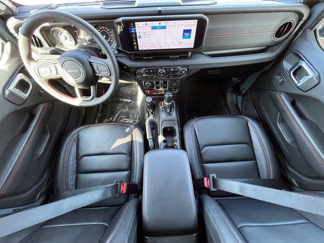 Used 2024 Jeep Wrangler Unlimited Rubicon w/ Convenience Group AWD/4WD image 22