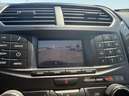 Used 2018 Ford Explorer XLT AWD/4WD image 28