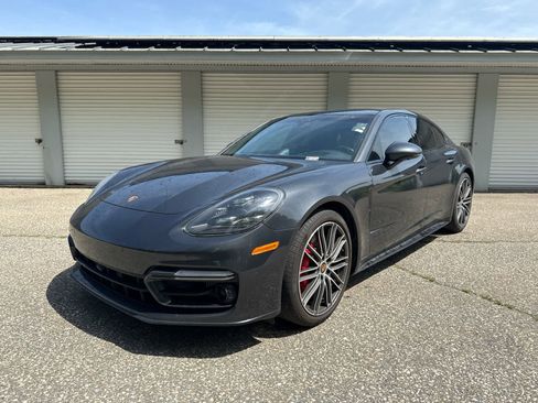 Used 2022 Porsche Panamera GTS w/ Premium Package AWD/4WD image 1