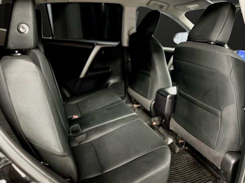 Used 2018 Toyota RAV4 LE w/ All Weather Liner Package AWD/4WD image 16