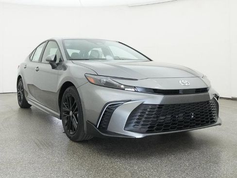 New 2026 Toyota Camry SE FWD image 33