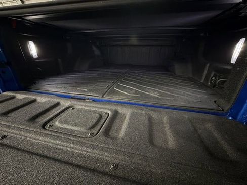 Used 2024 Jeep Gladiator Rubicon w/ Technology Group image 24