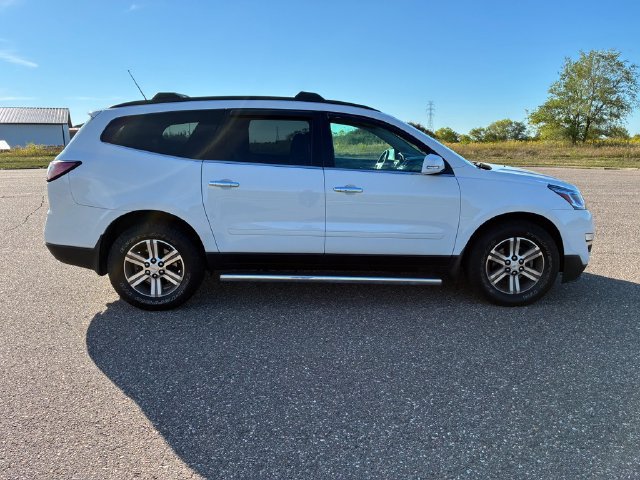 Used 2017 Chevrolet Traverse LT AWD/4WD image 1