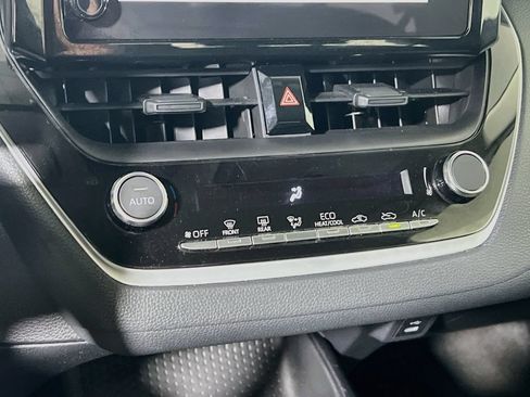 Certified 2025 Toyota Corolla LE FWD image 14
