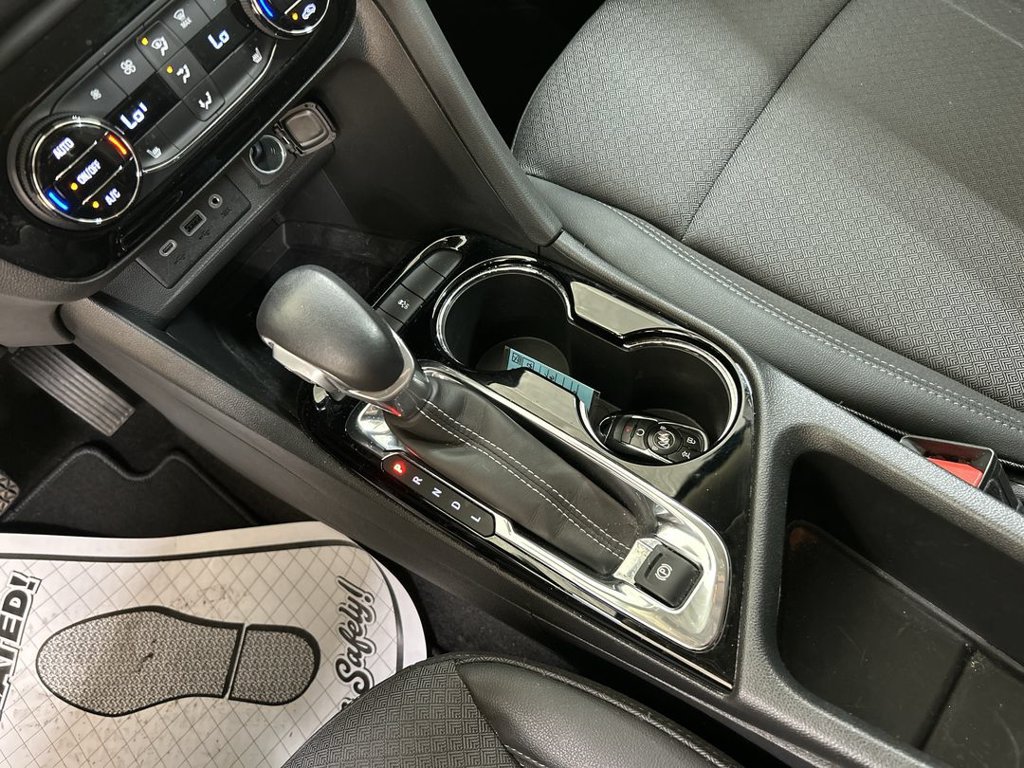 Certified 2023 Buick Encore GX Select w/ Sport Touring Package FWD image 17