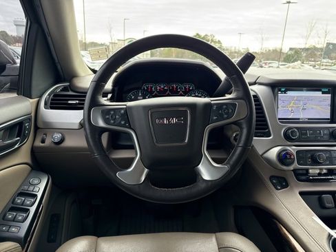 Used 2018 GMC Yukon SLT w/ Premium Edition image 11