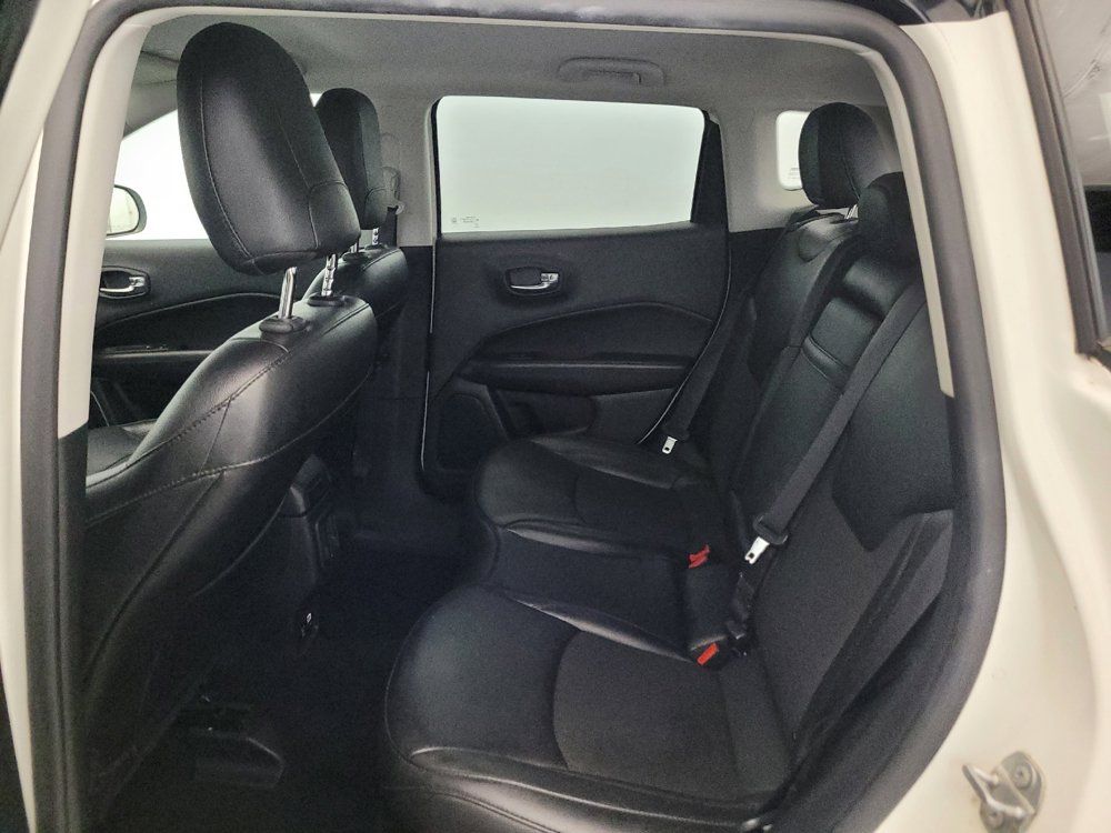 Used 2019 Jeep Compass Latitude AWD/4WD image 18