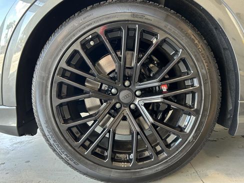 New 2026 Audi SQ8 Prestige image 11