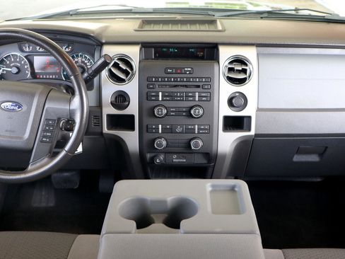 Used 2012 Ford F150 XLT w/ XLT Chrome Pkg image 17
