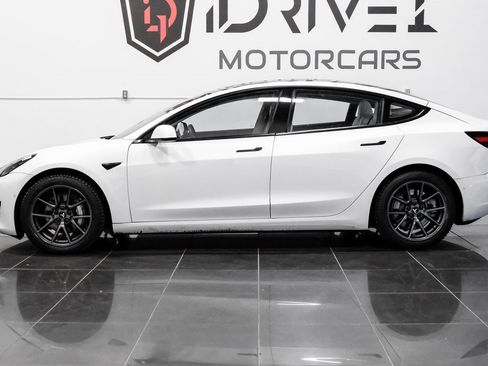 Used 2021 Tesla Model 3 Standard Range Plus image 13