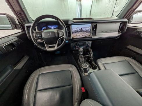 Certified 2022 Ford Bronco Outer Banks AWD/4WD image 9