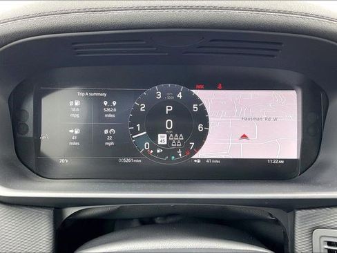 Used 2025 Land Rover Discovery Dynamic SE image 24