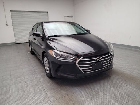Used 2017 Hyundai Elantra SE image 14