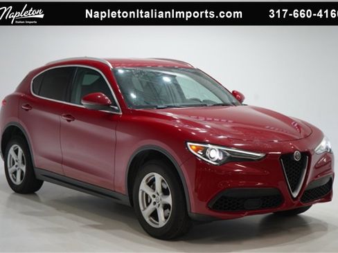 Used 2018 Alfa Romeo Stelvio AWD image 1